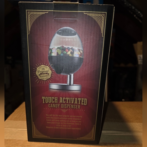 Touch Activated Candy Dispenser - Picture 3 of 3